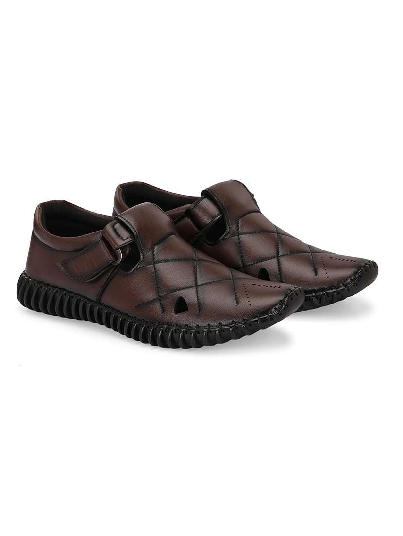 men brown fisherman sandal - 21794229 -  Standard Image - 1