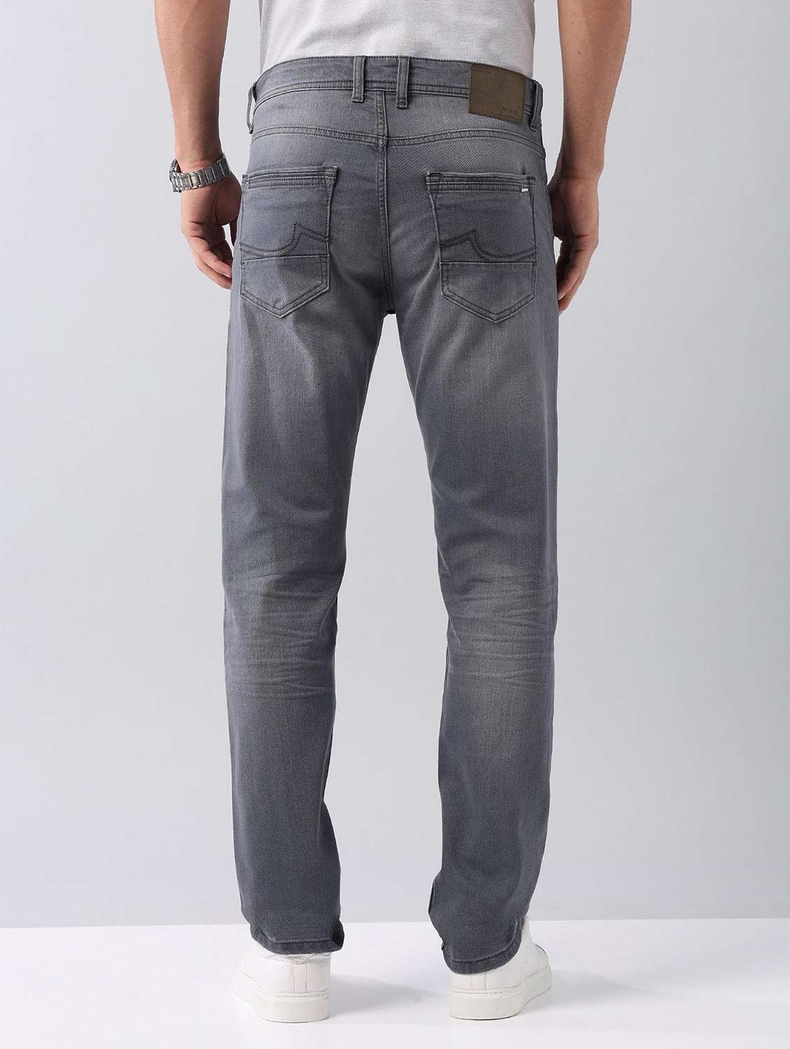Men Mid Rise Ankle Length Relaxed Fit Jeans