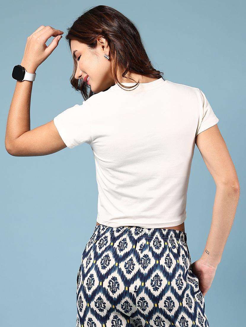 women white solid short sleeve crop t-shirt - 21795107 -  Standard Image - 4