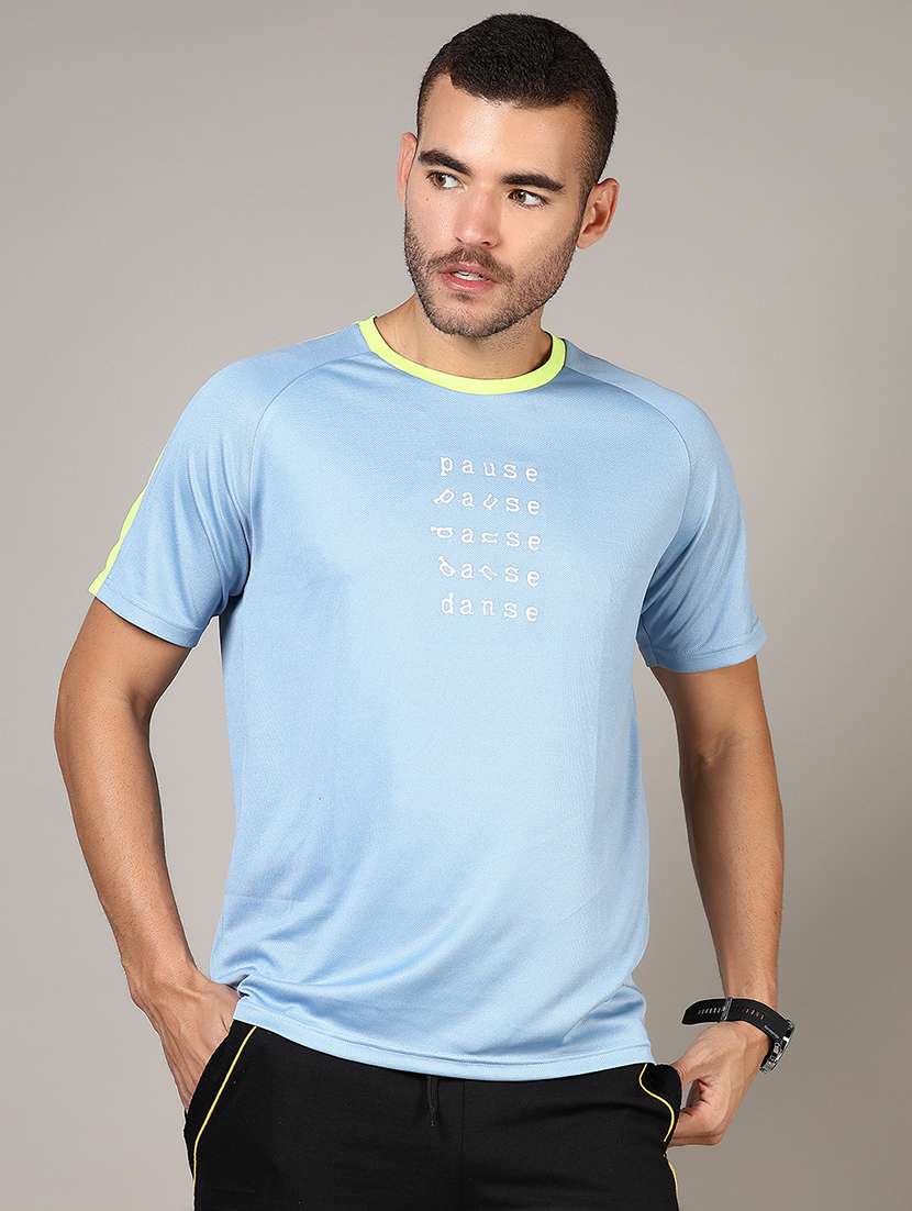 men light blue chest print short sleeve t-shirt