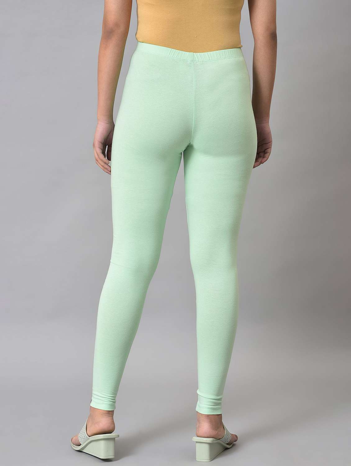 women solid mid rise legging - 21804409 -  Standard Image - 4