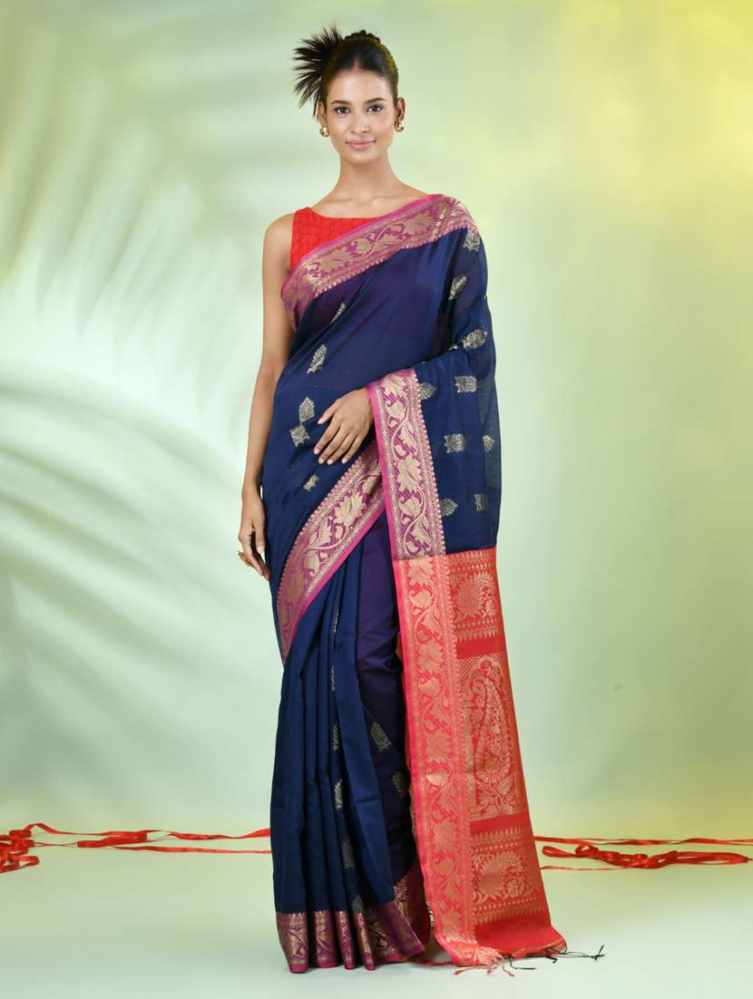 women self design bordered saree with blouse - 21839479 - Zoom Image - 0