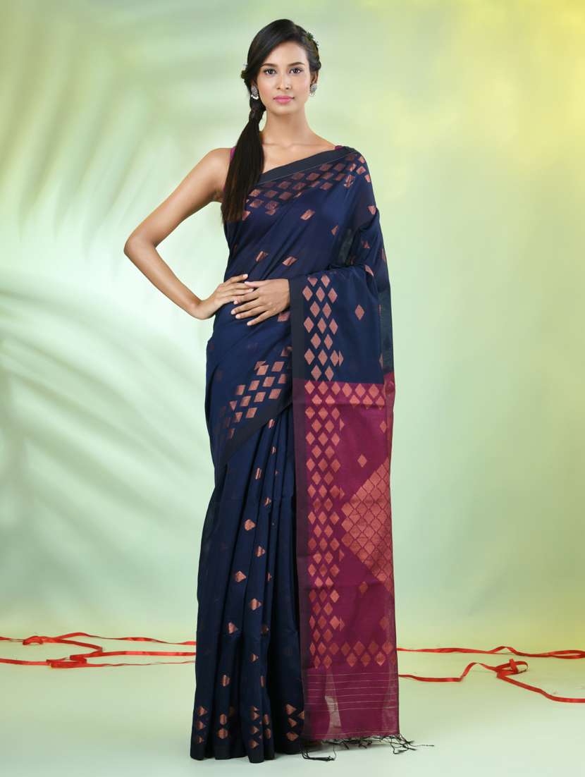 women self design zari weave handloom saree with blouse
