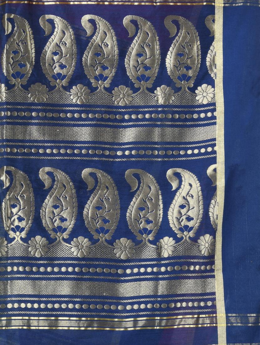 women red handloom saree with blouse - 21839508 - Standard Image - 4