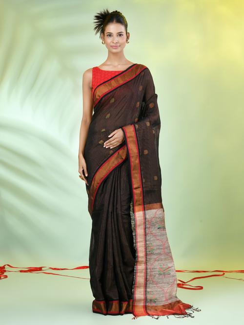 women black handloom saree with blouse - 21839514 - Standard Image - 0