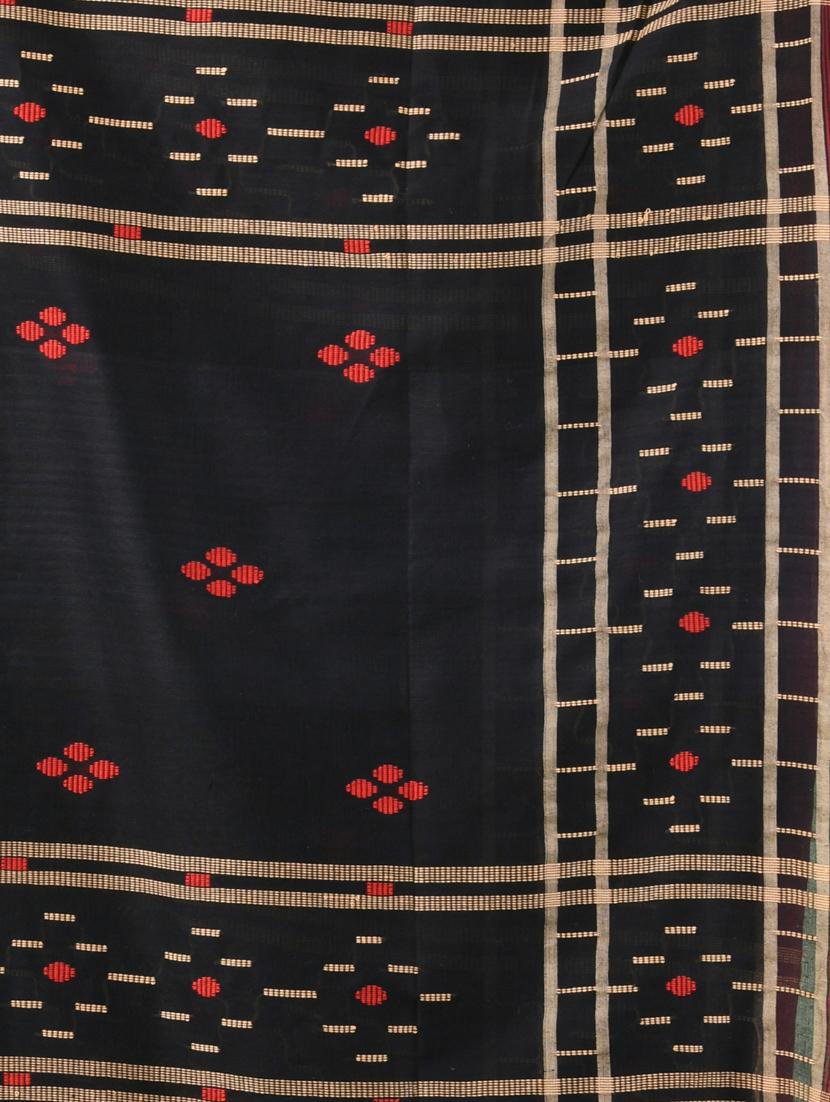 women self design handloom saree with blouse - 21839556 - Standard Image - 4