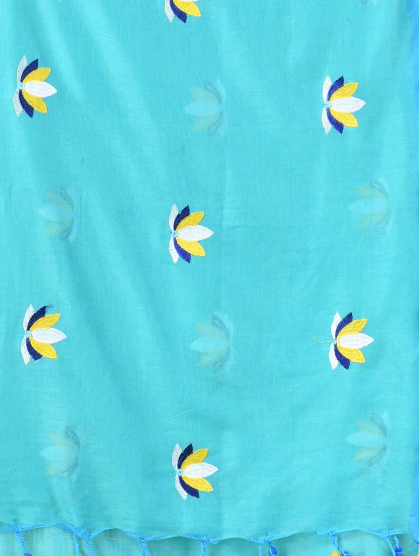 women turquoise embroidered saree with blouse - 21839562 -  Standard Image - 4
