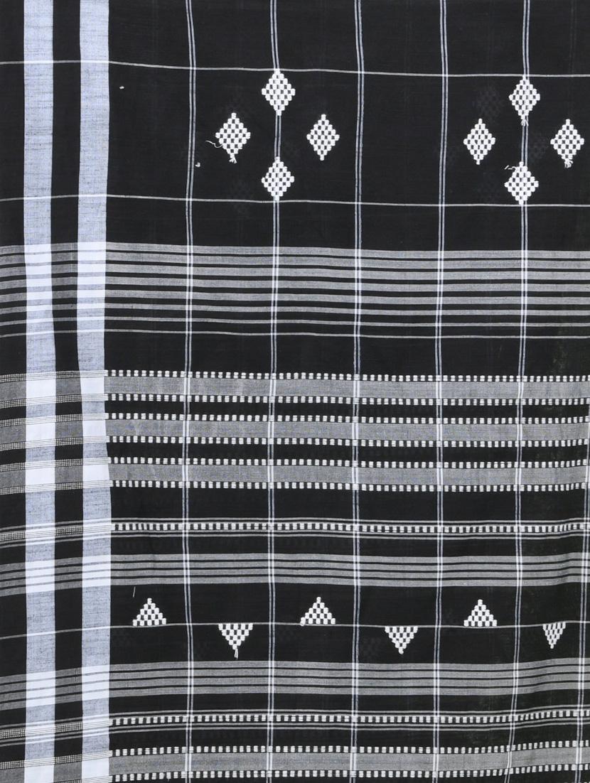 women checkered handloom saree with blouse - 21839573 - Standard Image - 4