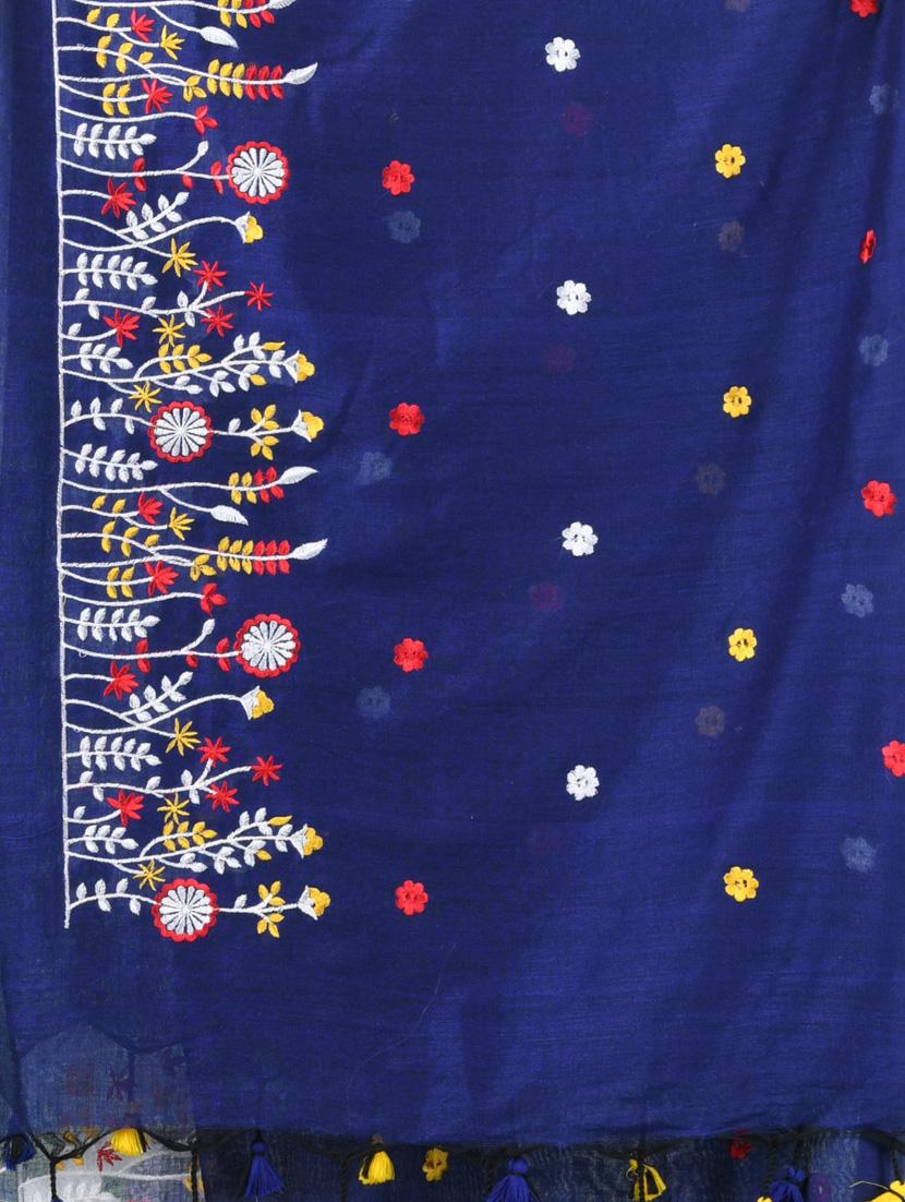 women blue embroidered saree with blouse - 21839591 - Standard Image - 4