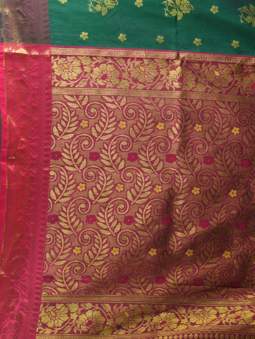 women self design bordered saree with blouse - 21839604 - Standard Image - 4
