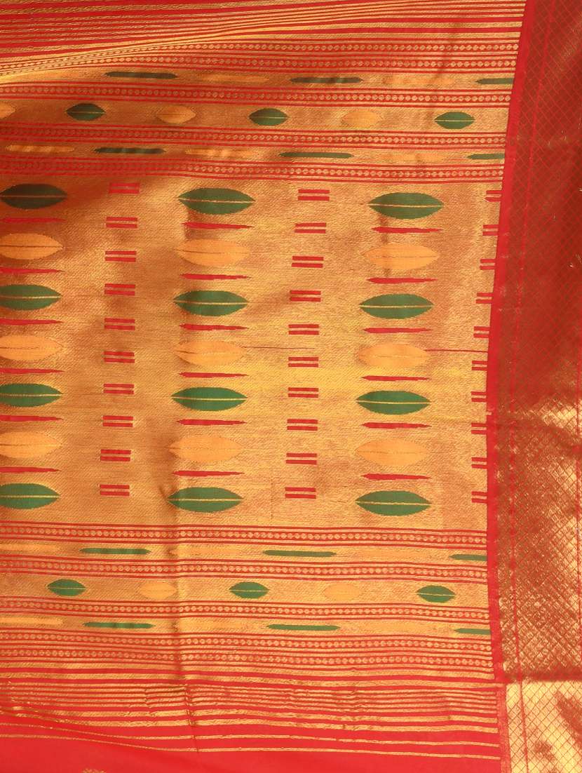 women self design paithani saree with blouse - 21839625 -  Standard Image - 4