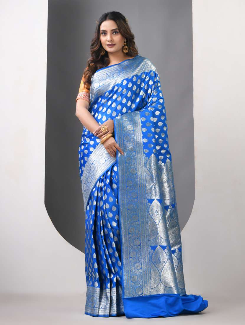 women self design banarasi saree with blouse