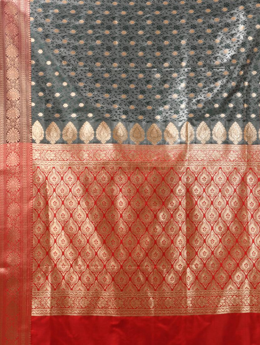 women self design banarasi saree with blouse - 21839674 - Standard Image - 4