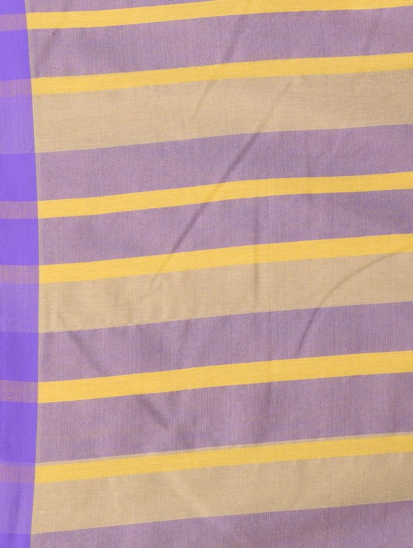 women striped handloom saree with blouse - 21839799 - Standard Image - 4