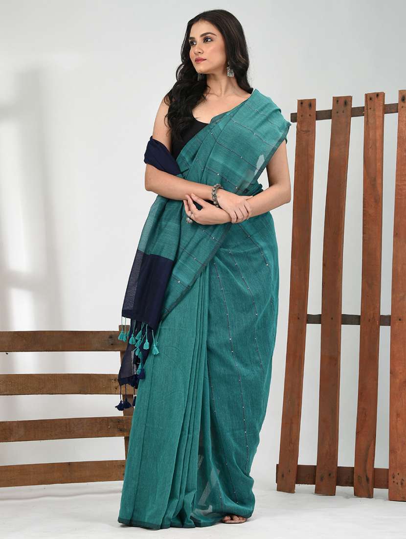 women striped handloom saree with blouse - 21839824 - Standard Image - 1