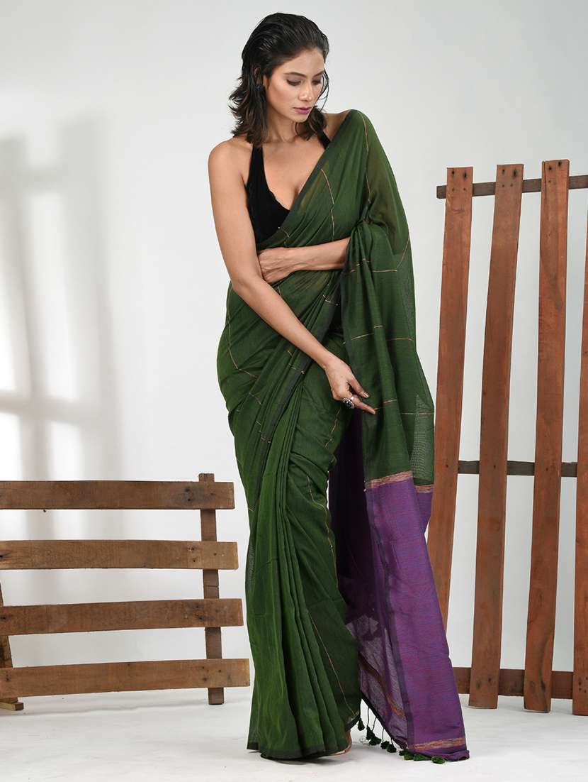women striped handloom saree with blouse - 21839832 -  Standard Image - 1