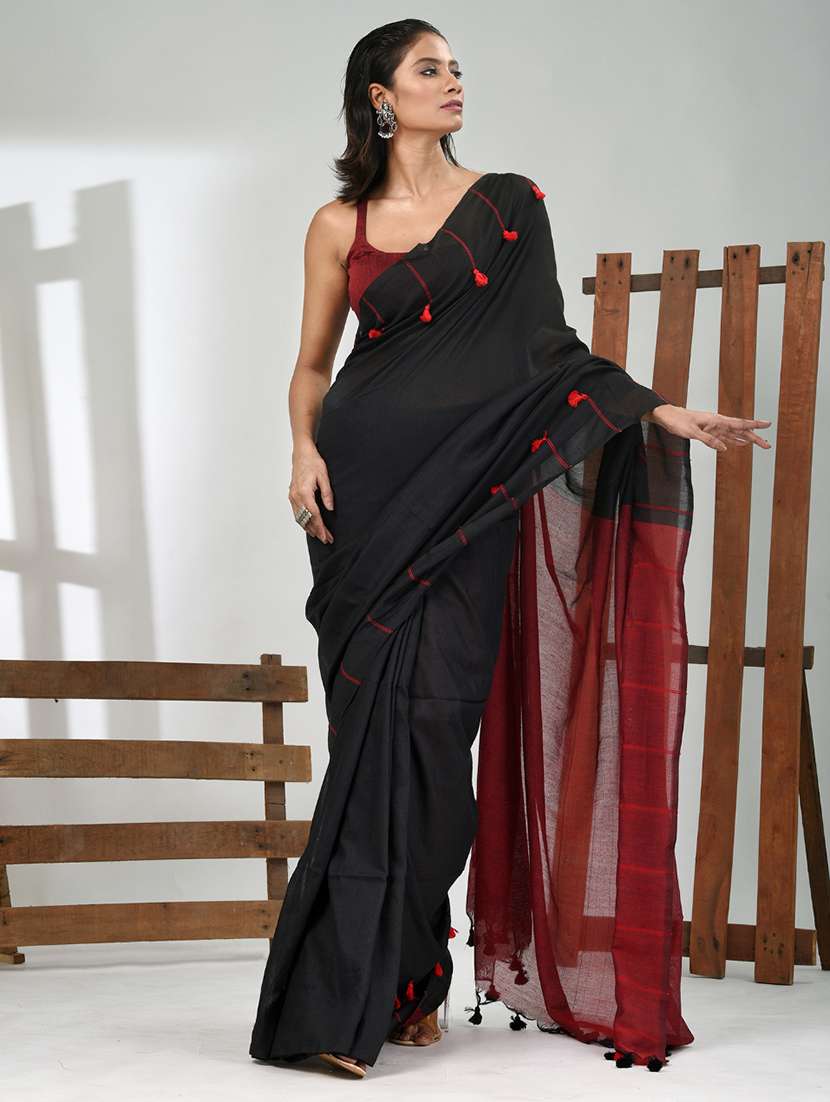 women black handloom saree with blouse - 21839877 - Standard Image - 1