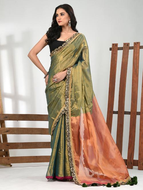women solid with bordered saree with blouse - 21839885 - Standard Image - 0