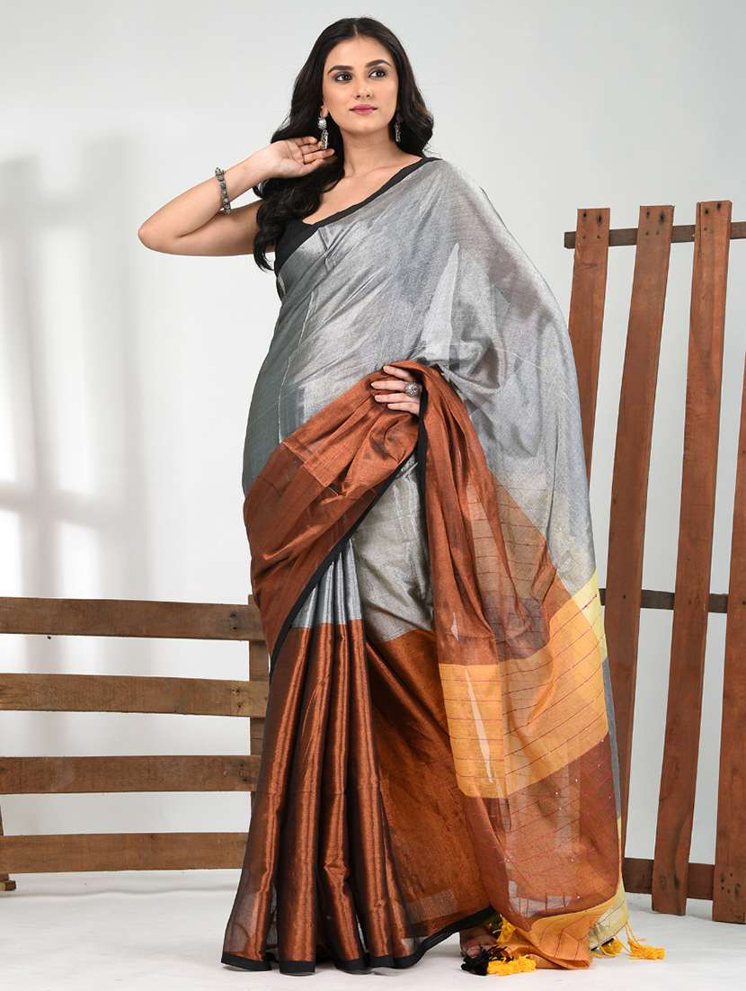 women grey handloom saree with blouse - 21839887 -  Standard Image - 1