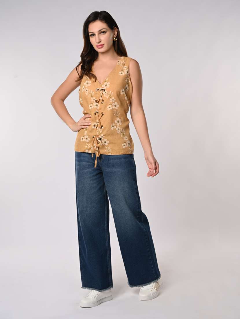 women floral printed sleeveless regular top - 21840229 -  Standard Image - 4