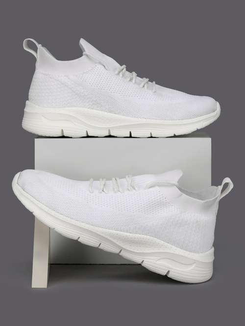 men white sport shoe - 21840533 - Standard Image - 0