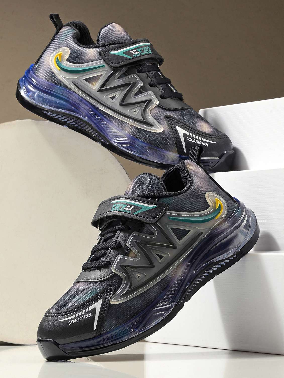 boys black lace up sports shoe