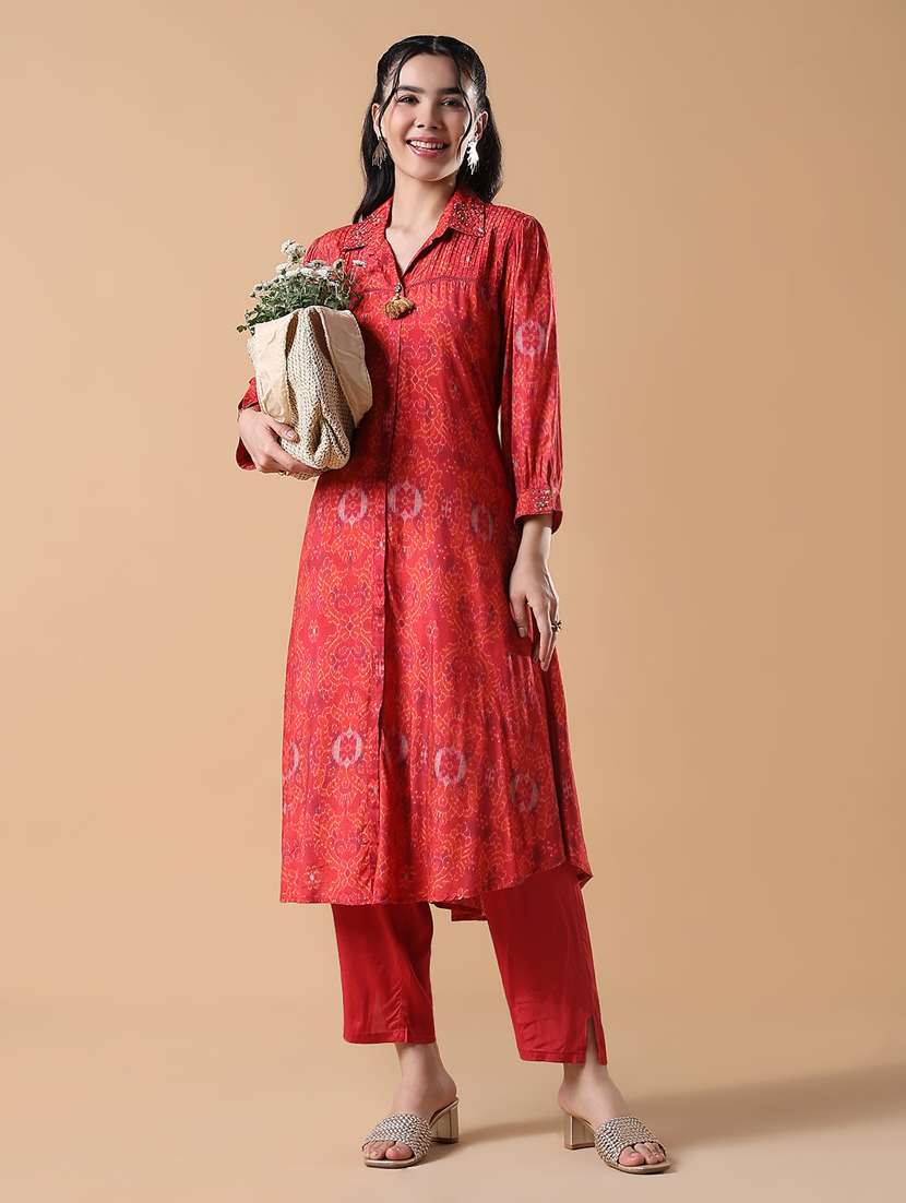 women red three quarter sleeve kurta pant set - 21842942 -  Standard Image - 4