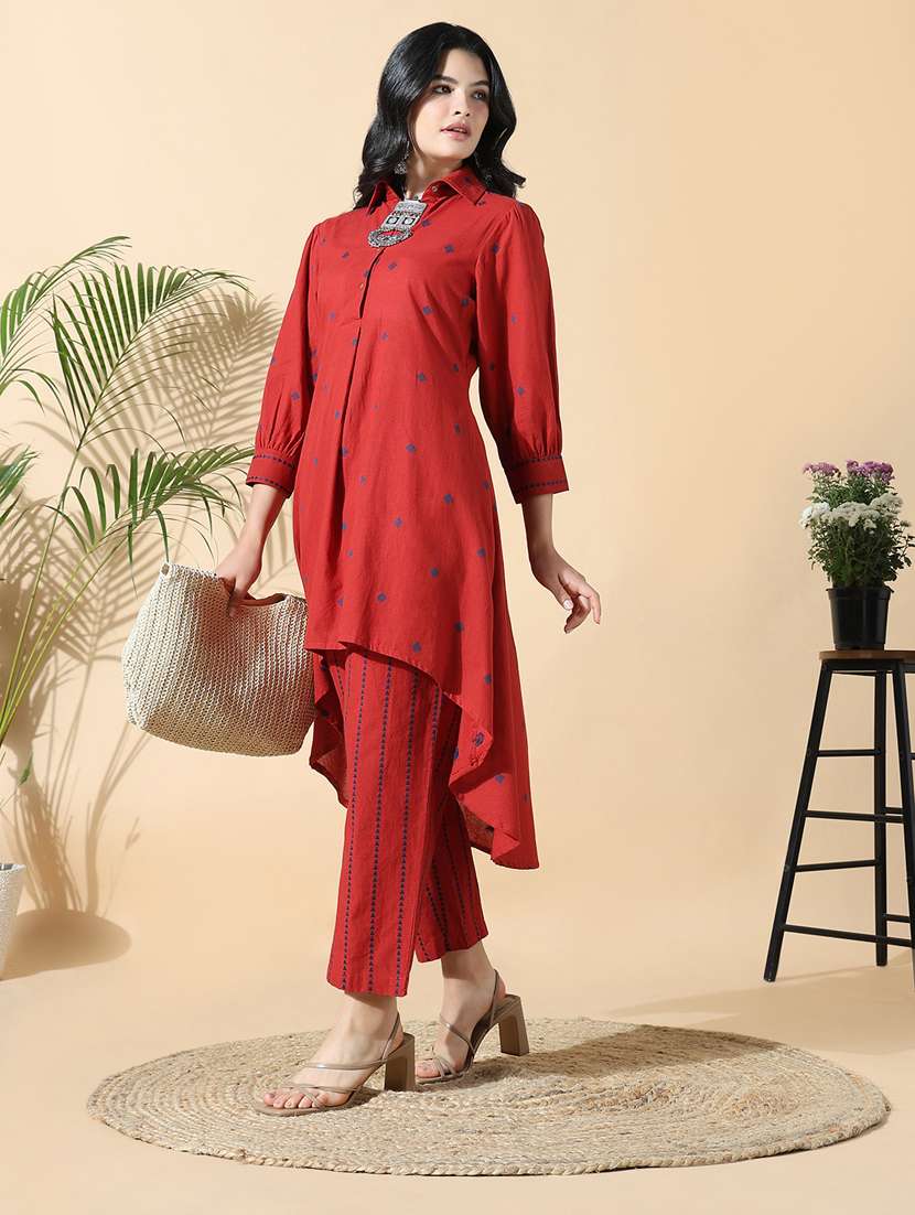 women red three quarter sleeve kurta pant set - 21842943 -  Standard Image - 4