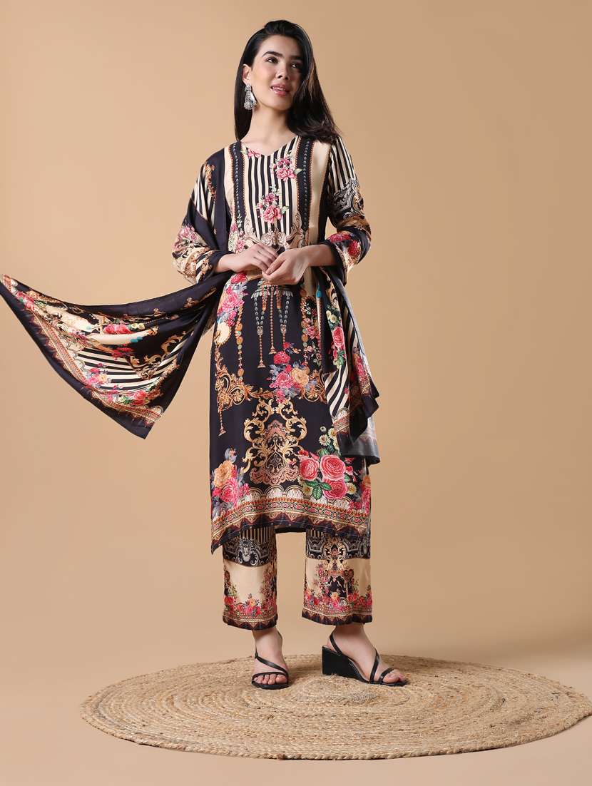 women three quarter sleeve kurta pant with dupatta set - 21842947 -  Standard Image - 4