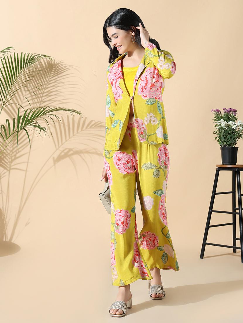 women floral print blazer and trousers with top set - 21843056 - Standard Image - 4