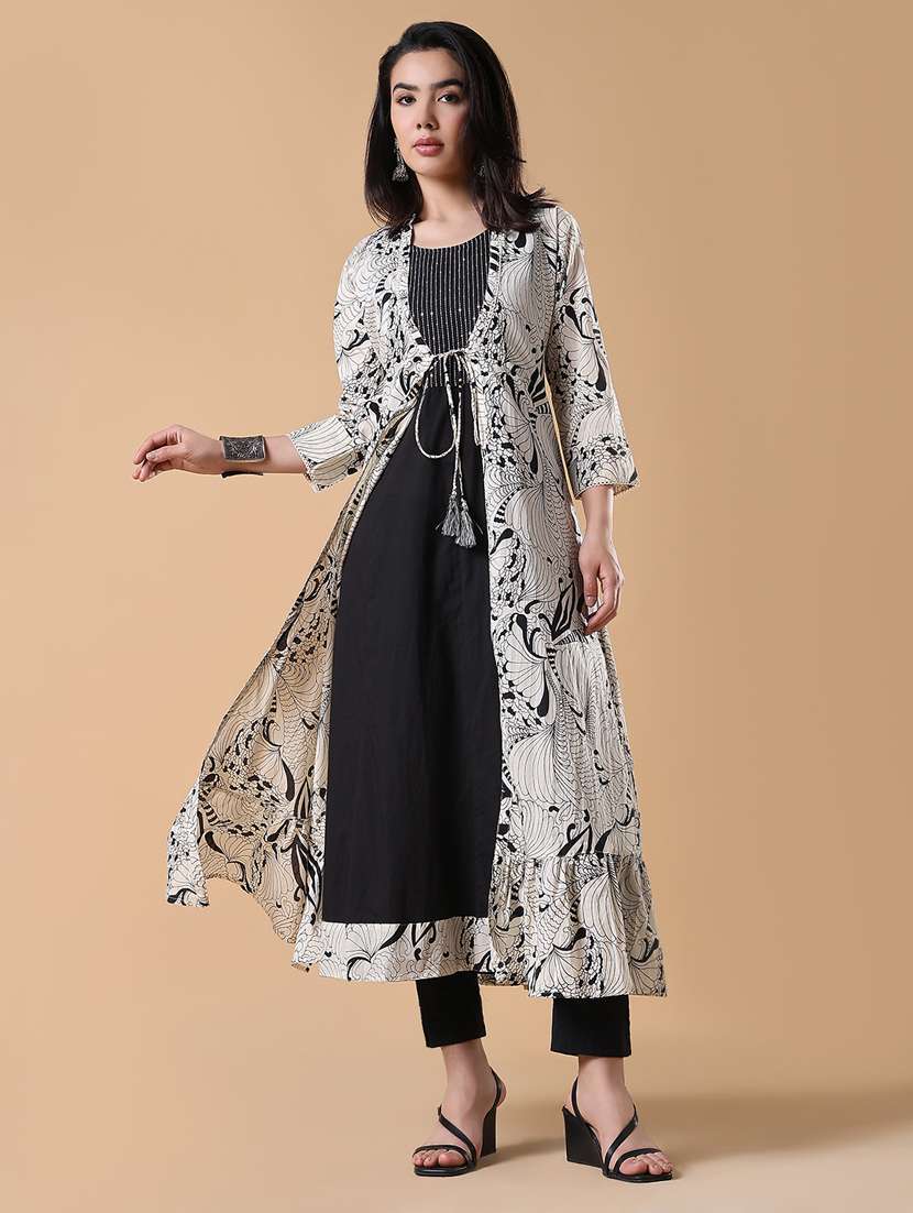 women black sleeveless kurta with jacket - 21843131 -  Standard Image - 4