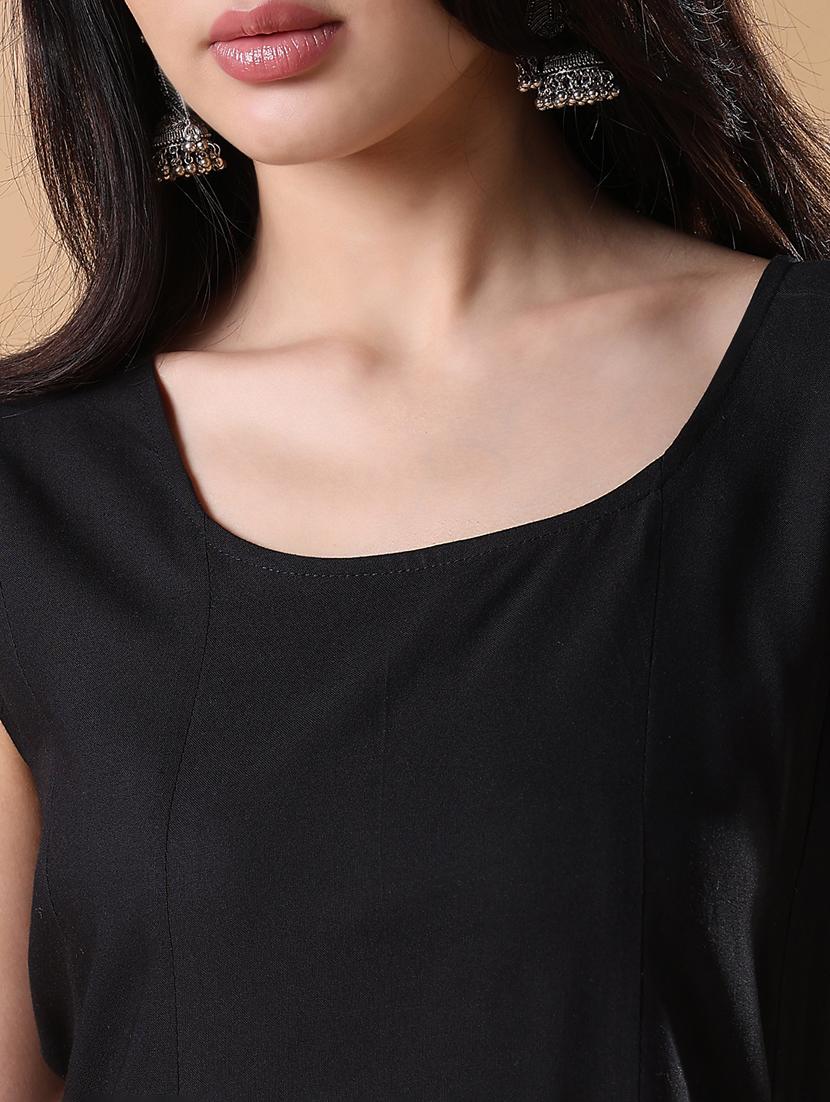 women black sleeveless kurta with jacket - 21843132 - Standard Image - 6