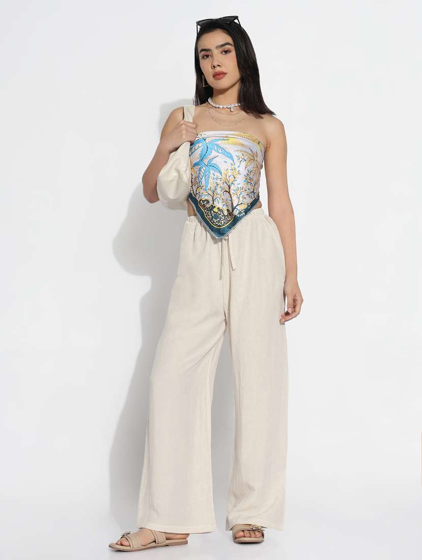 beige cotton trousers - 21843146 -  Standard Image - 4
