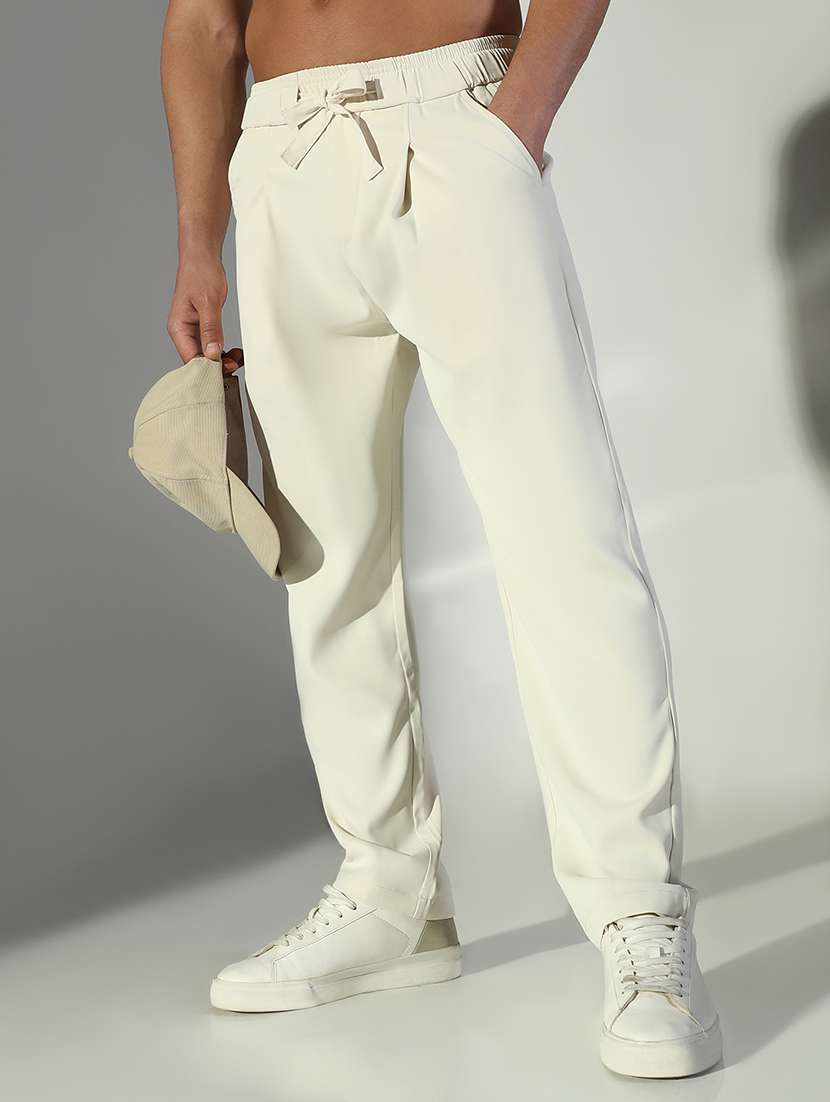 men solid low rise full length pleated trouser