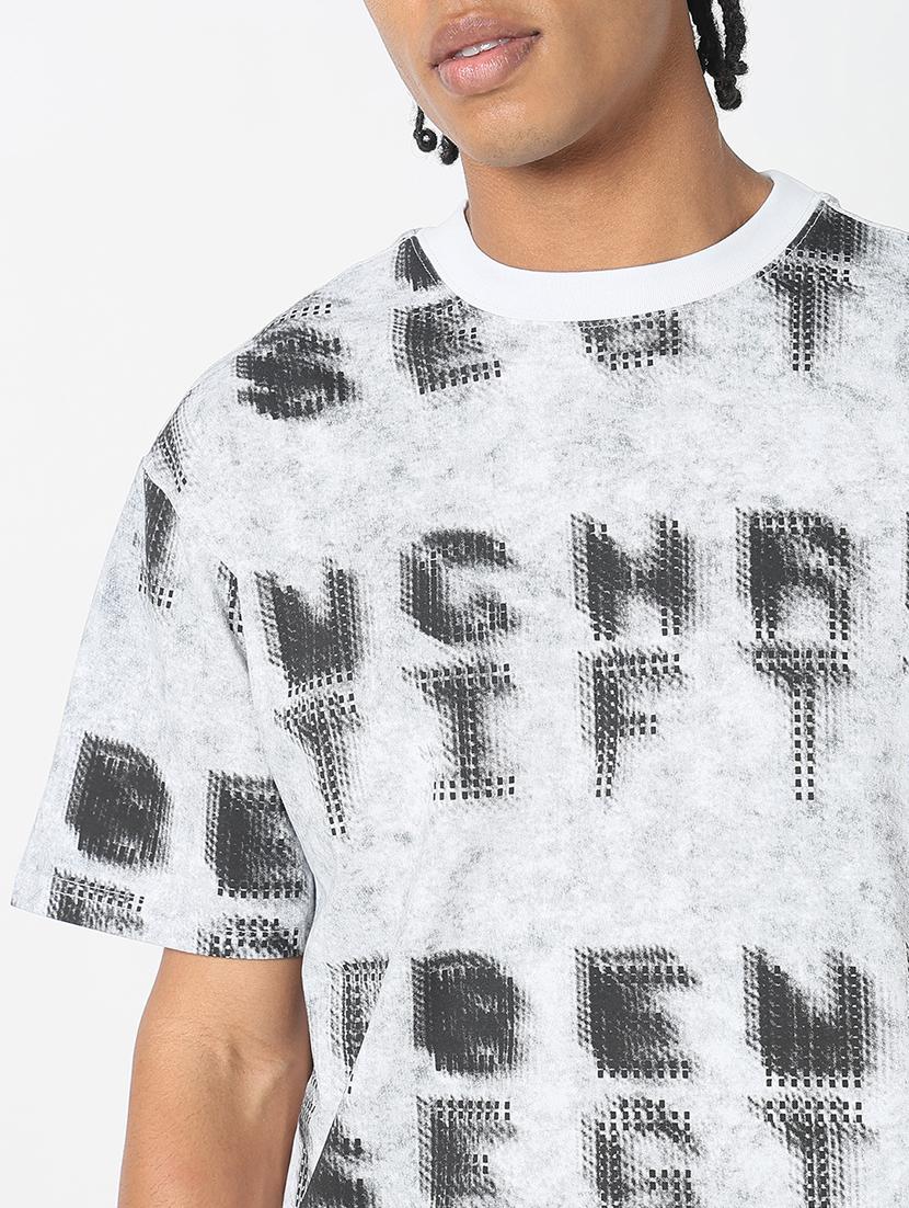 men all over print round neck regular fit t-shirt - 21843266 - Standard Image - 4