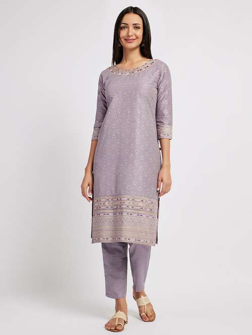women solid three quarter sleeve a-line kurta - 21843900 -  Standard Image - 0