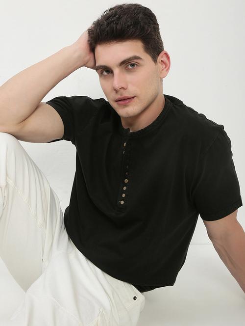 men bleck short sleeve solid slim fit t-shirt - 21843962 - Standard Image - 0