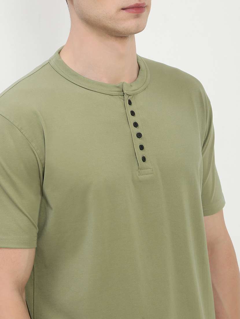 men olive short sleeve solid slim fit t-shirt - 21843972 - Standard Image - 4