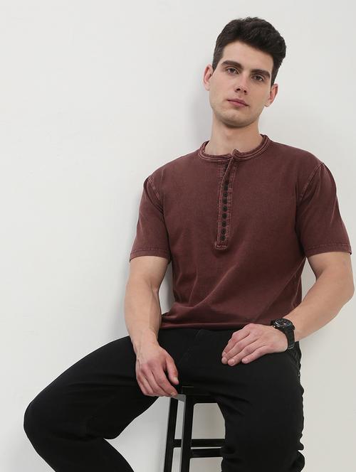 men brown short sleeve solid slim fit t-shirt - 21843973 - Standard Image - 0