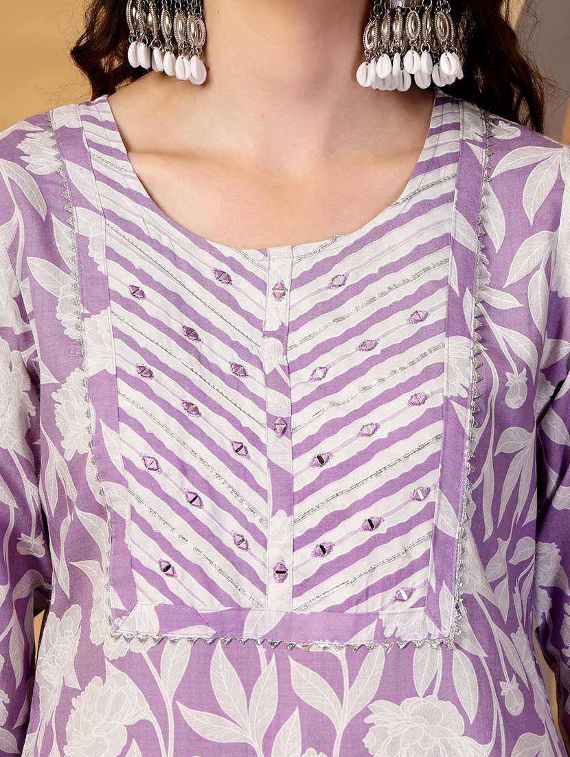 women three quarter sleeve kurta pant with dupatta set - 21844931 -  Standard Image - 4