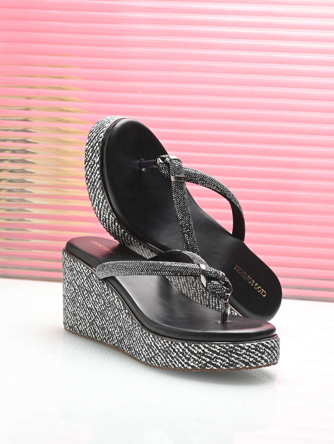 women black toe separator wedge