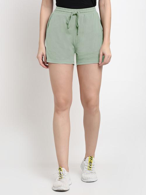 women solid mid rise slim fit shorts - 21853431 -  Standard Image - 0