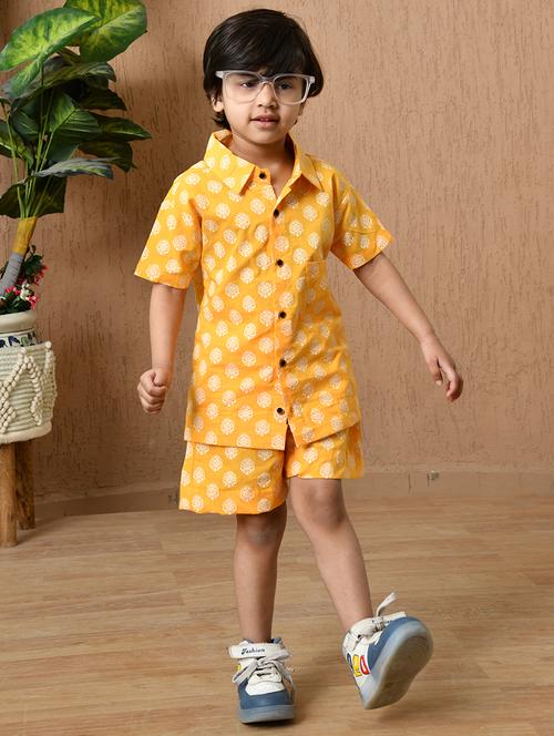 boys printed shirt & shorts co-ords set - 21853660 - Standard Image - 0