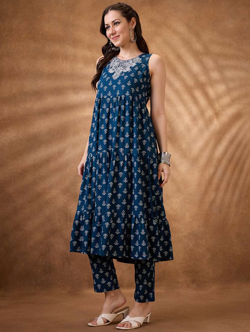 women blue printed sleeveless kurta pant set - 21853679 -  Standard Image - 1