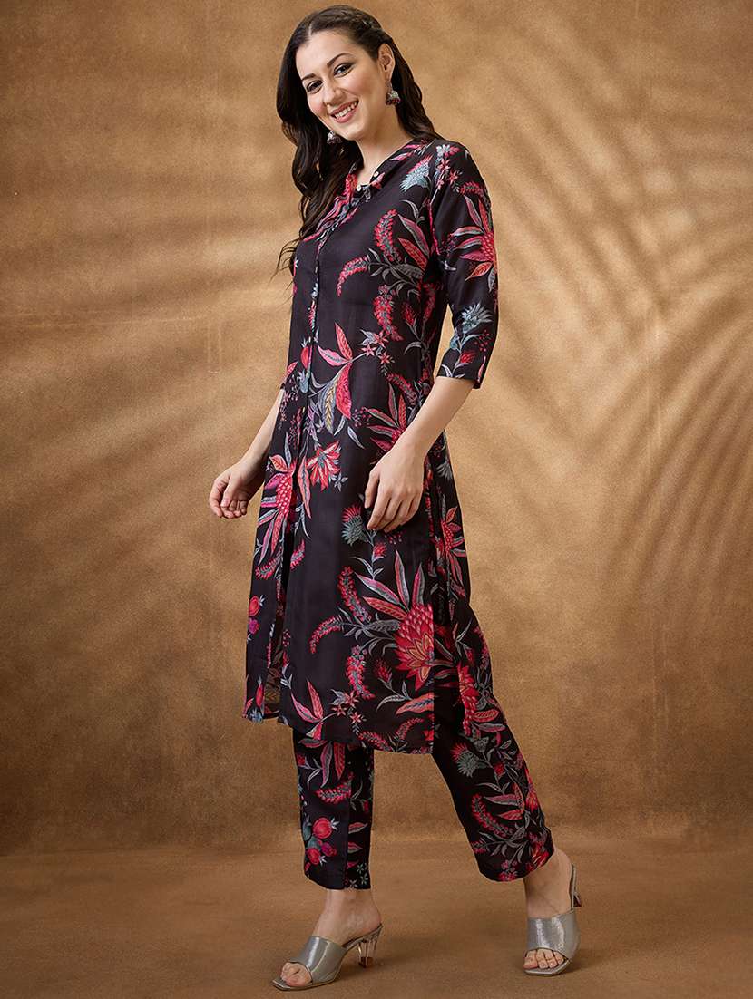 women three quarter sleeve kurta pant set - 21853680 -  Standard Image - 1