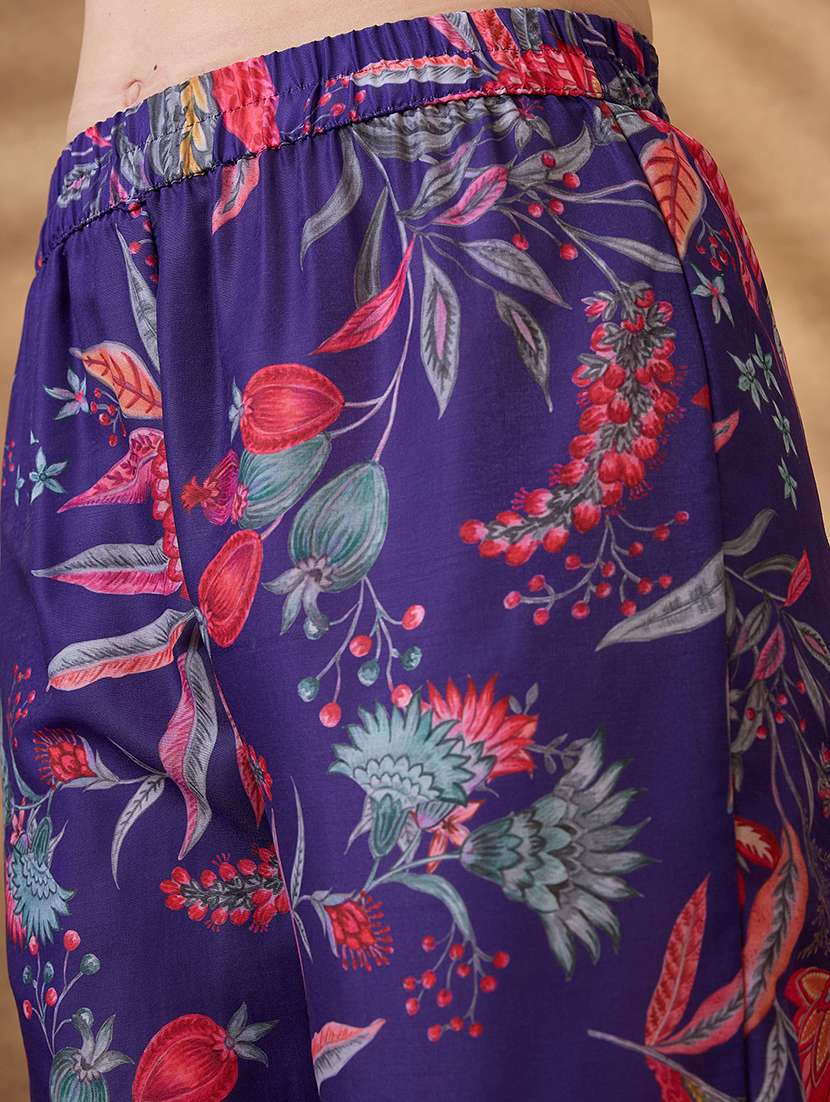 women three quarter sleeve kurta pant set - 21853681 -  Standard Image - 4