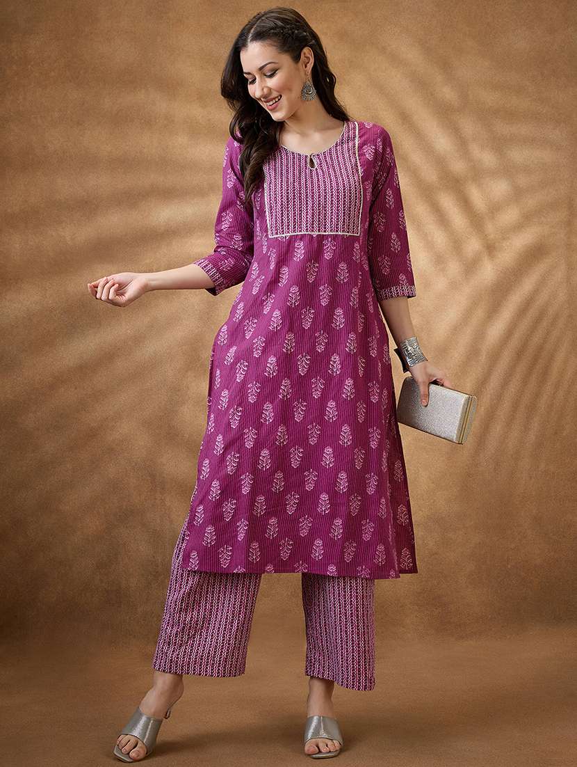 women three quarter sleeve kurta pant set
