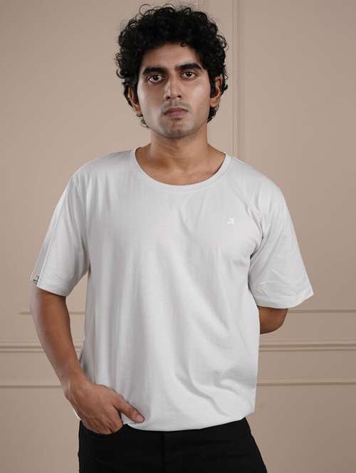 men white solid short sleeve regular fit t-shirt - 21854325 -  Standard Image - 0