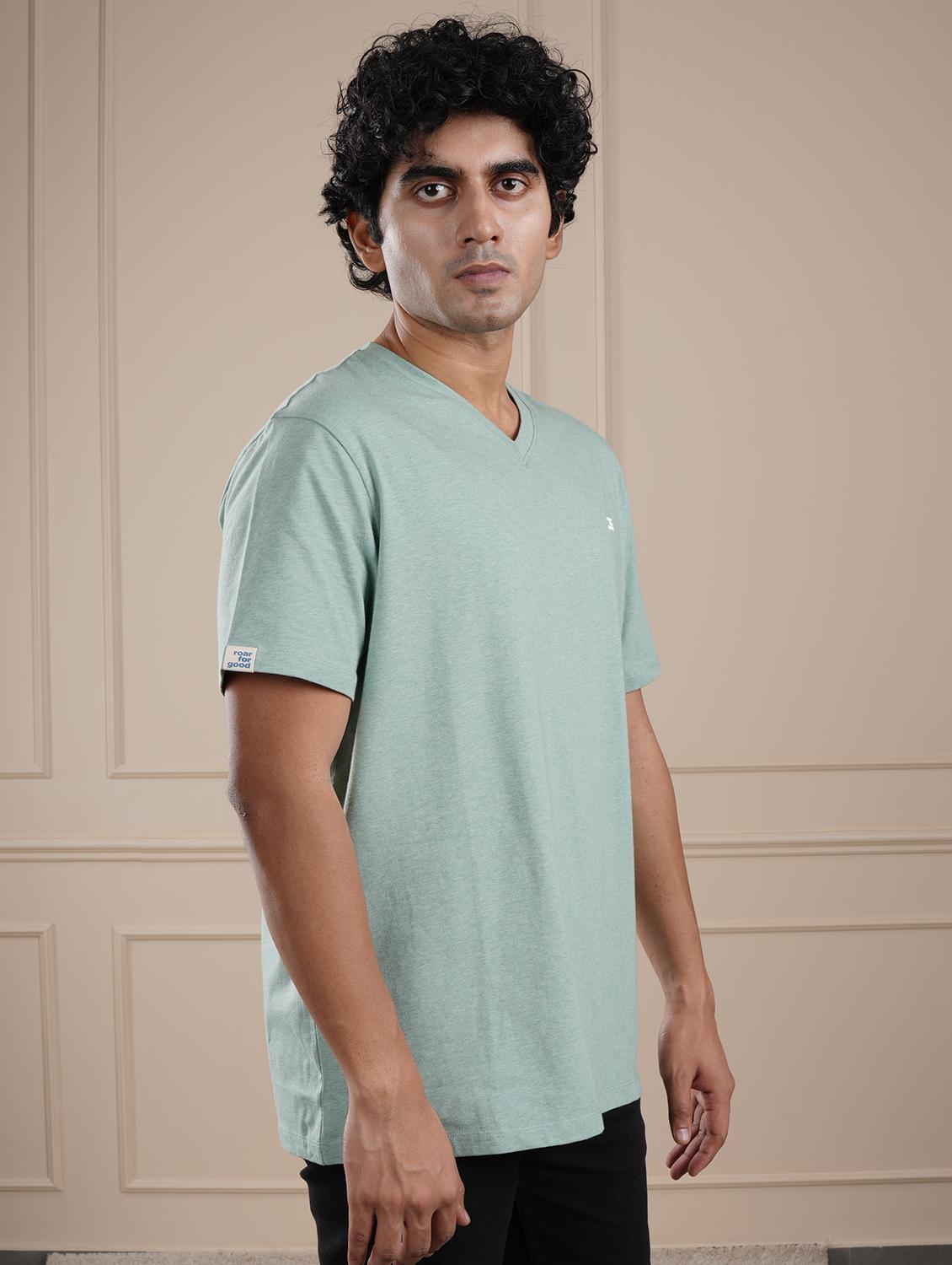 men green solid short sleeve regular fit t-shirt - 21854341 - Standard Image - 1