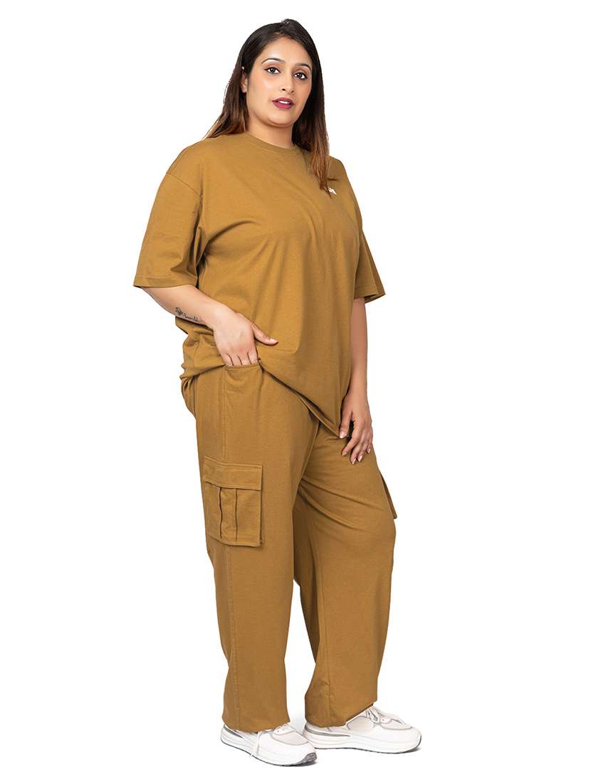 women solid t-shirt and trouser co-ord set - 21854369 -  Standard Image - 1